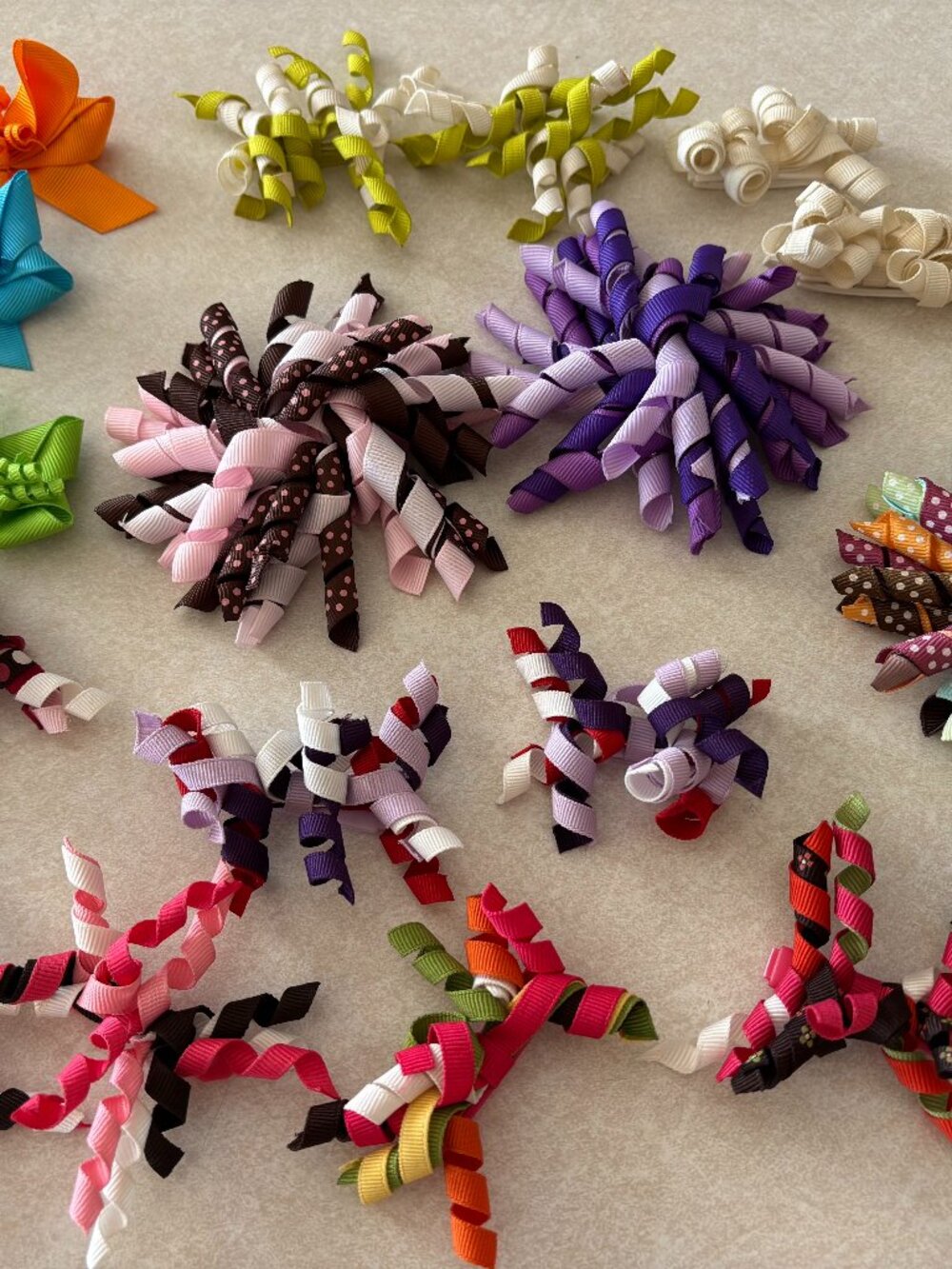 Girls Boutique Curly Ribbon Hair Clips Lot Assorted Colors Bows Accessorites EUC